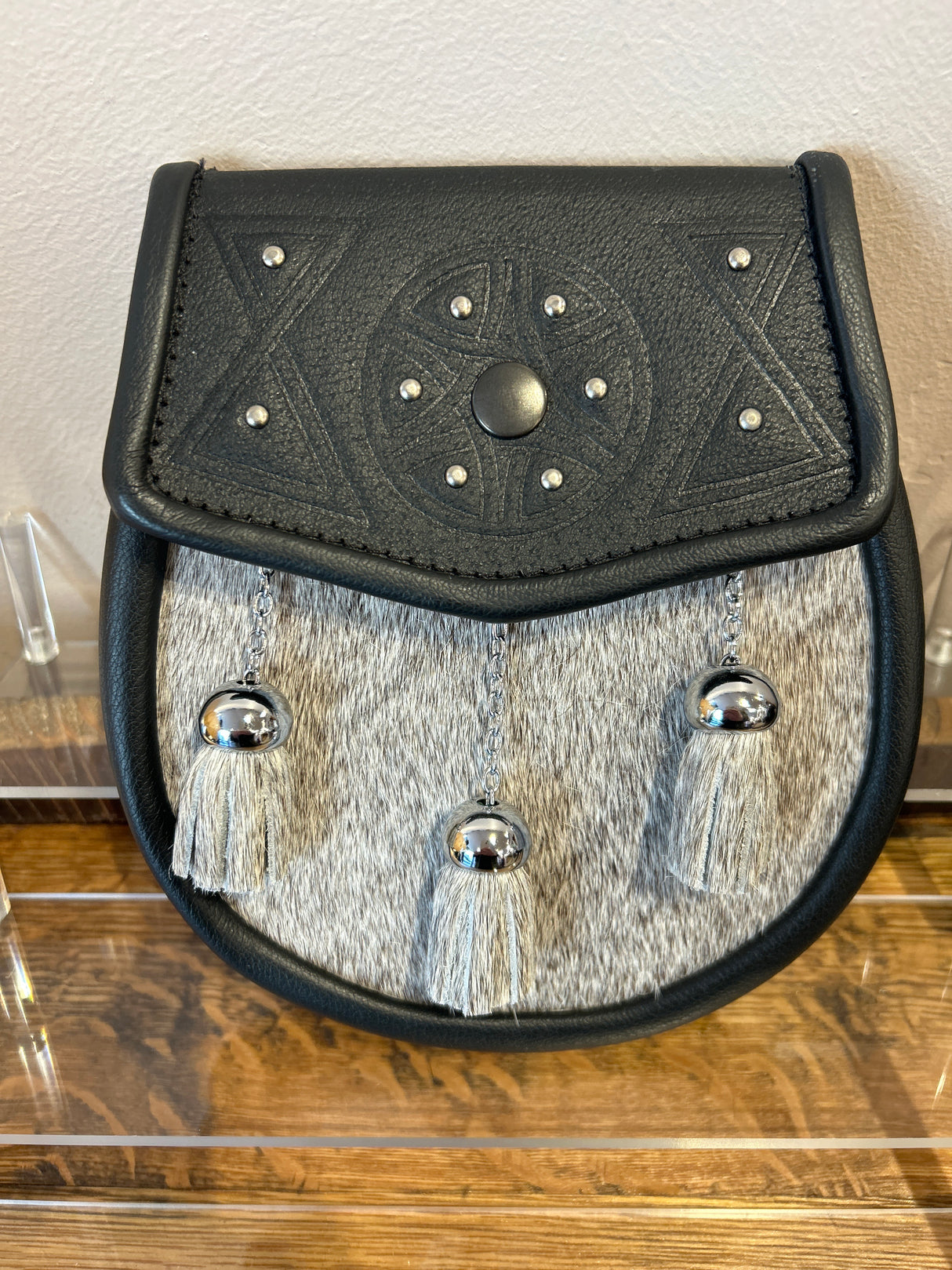 Circle Celtic Detail Flap with Studs Skin Front & Metal Tassels Semi Dress Sporran