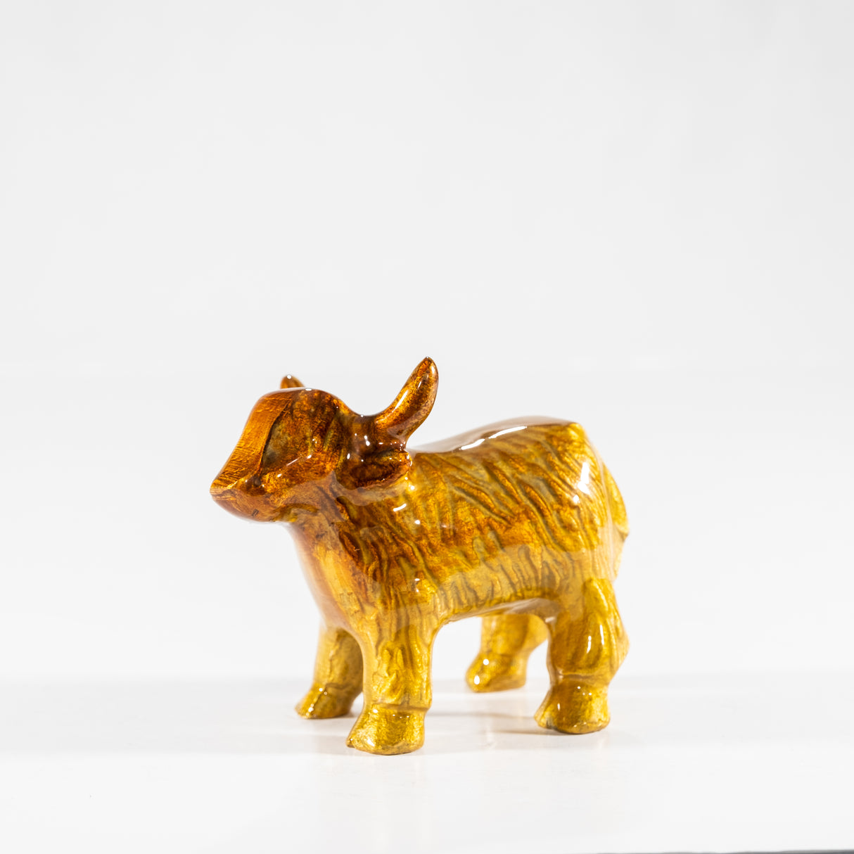 Large Brushed Gold Aluminium Highland Cow (8.5cm)
