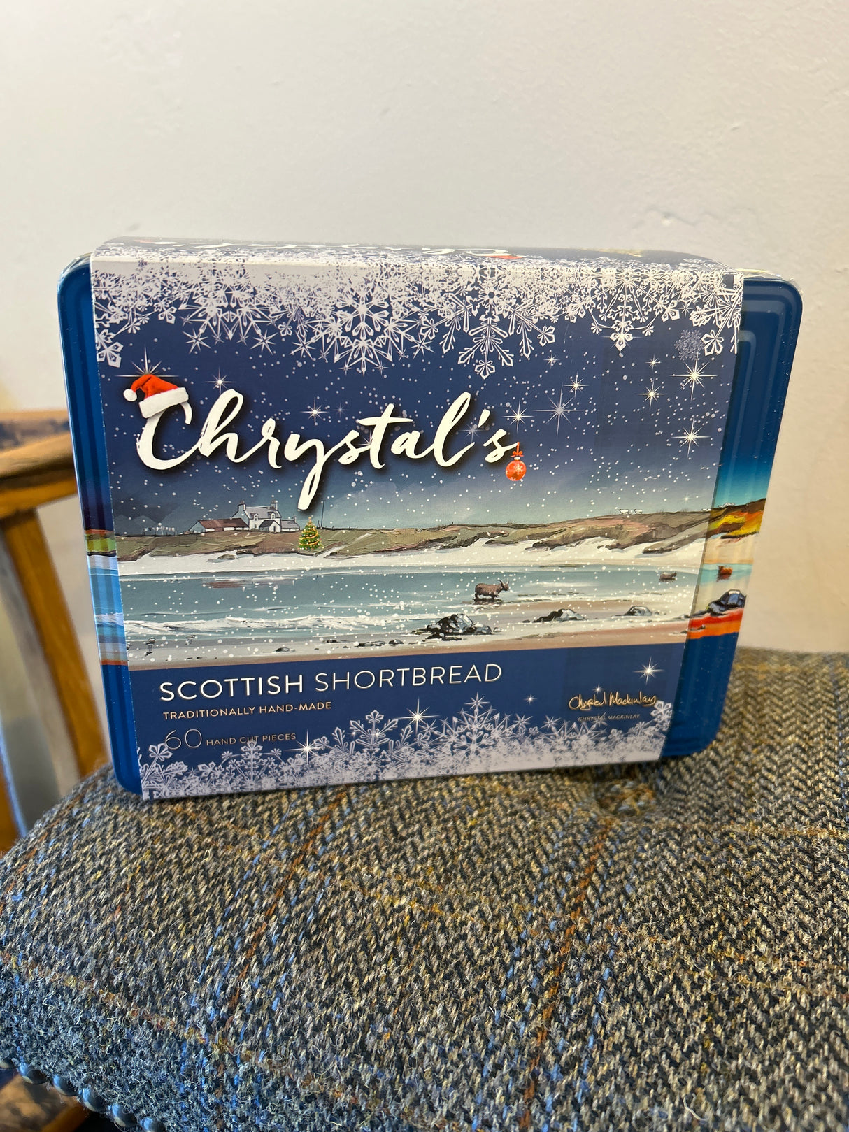 Chrystals Shortbread Large Tin (with Festive wrap) 725g