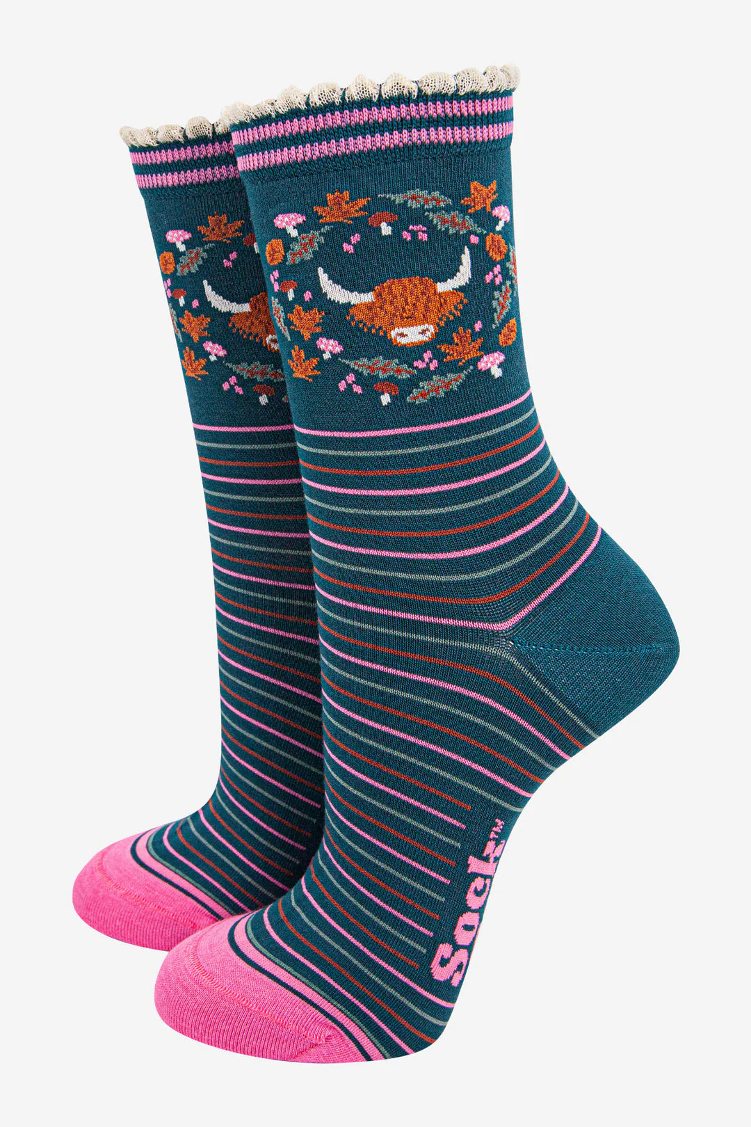 Ladies Forest Green/Pink Highland Cow Floral Wreath Bamboo Socks