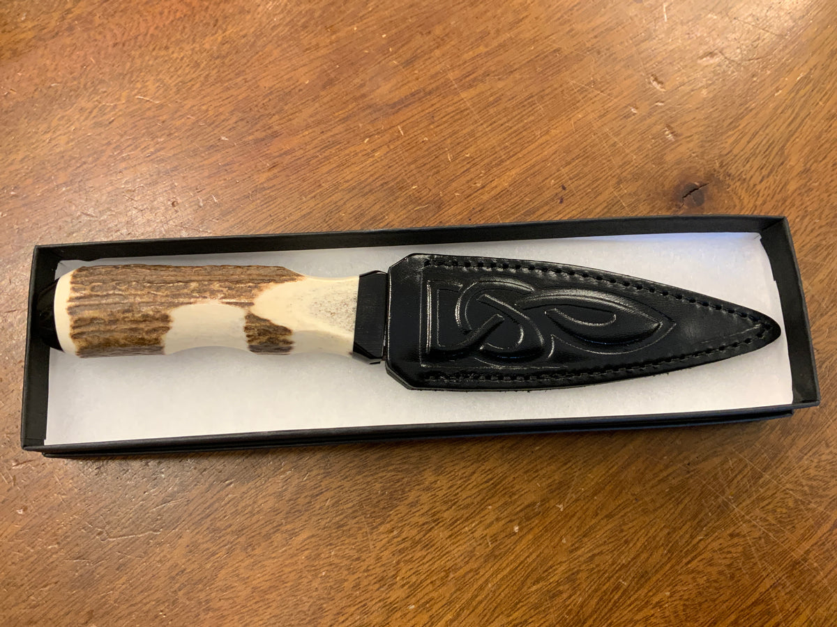 Black Bullhorn Cap Stag Horn Sgian Dubh