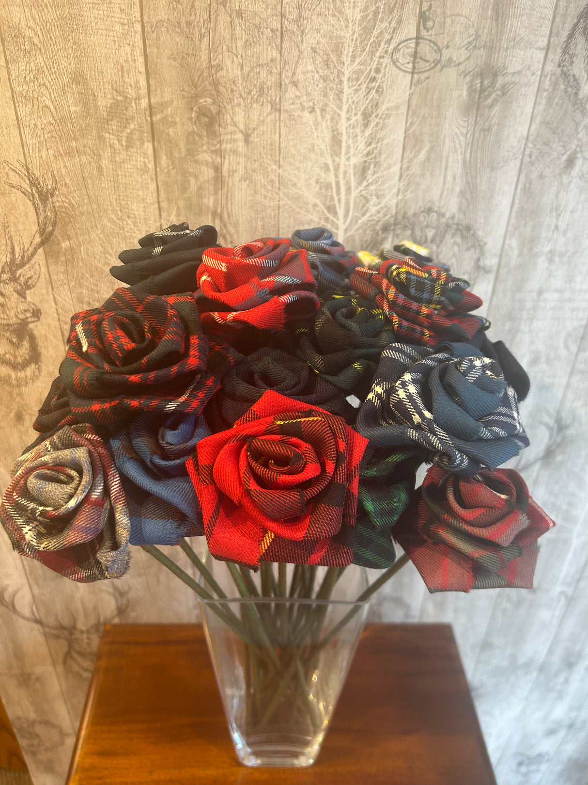 Single Tartan Rose